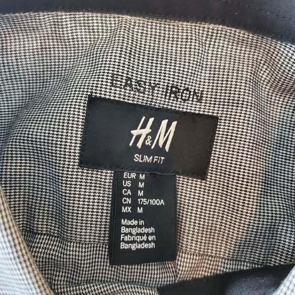 A bundle of 3 Dress Shirts #64 - Picture 7 of 9